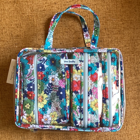 Vera Bradley Handbags - 🌟HOST PICK🌟Vera Bradley 4 piece cosmetic organizer